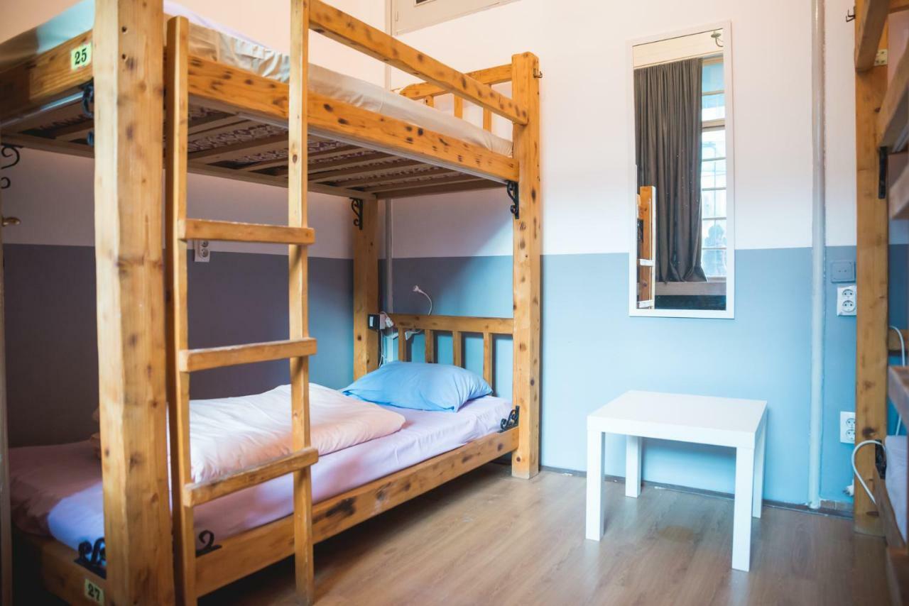 Reveller'S Hostel Dordegol Buitenkant foto